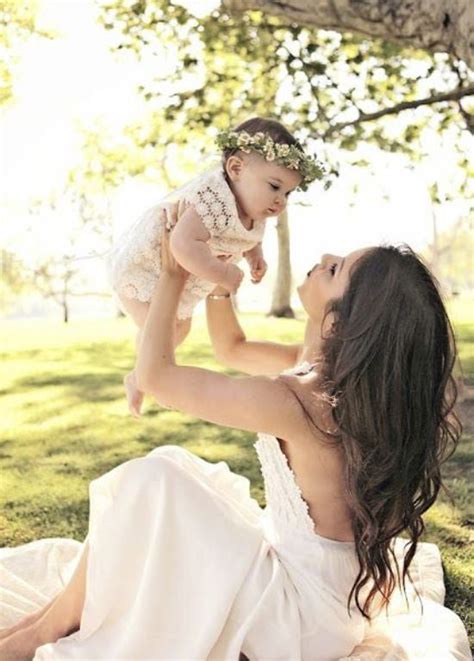 26 Beautiful Mothers Day Photoshoot Ideas That Will Inspire You