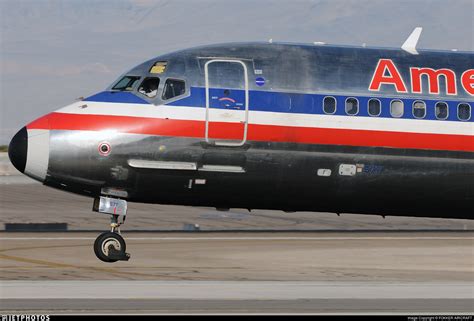 N577AA McDonnell Douglas MD 82 American Airlines FOKKER AIRCRAFT