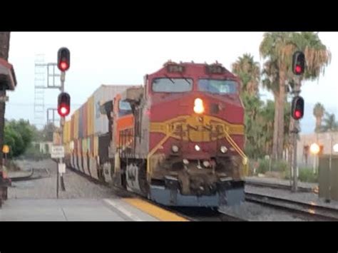 Railfanning Fullerton Ft Bnsf Warbonnet Double Cabcar Leader And