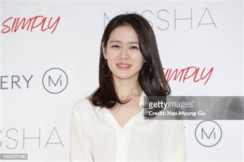 Son Ye Jin Photos Fotografías E Imágenes De Stock Getty Images