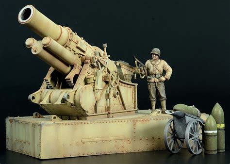 The Modelling News Takoms Big Gun BuildClayton Gets Plenty Of Bang