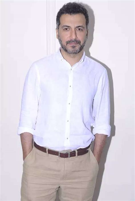 Aamir Bashir Birthday, Real Name, Age, Weight, Height, Family, Facts, Contact Details ...