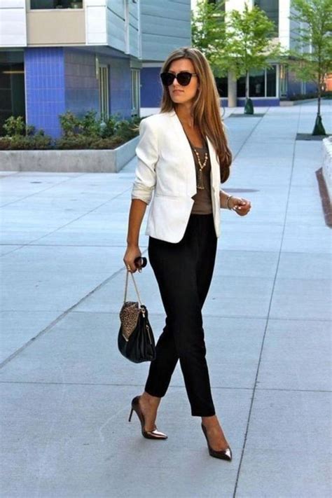 Gorgeous Outfit With Black Pants And White Blazer Work Outfit Fashionable Work Outfits