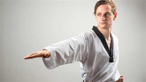 13 Basic Taekwondo Stances for Beginners and Advanced