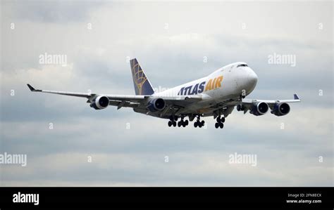 Atlas Air Cargo Boeing 747-400F lands at Chicago O'Hare International ...