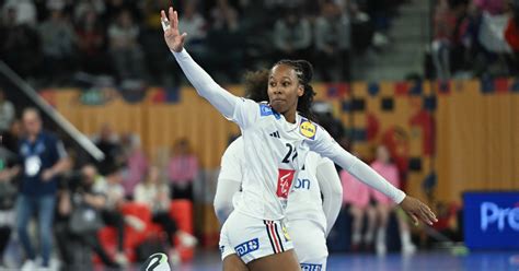 Handball Mondial F Les Bleues Officiellement Qualifi Es Pour Les