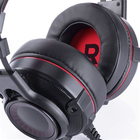 Blackweb 7 1 Surround Sound Pc Gaming Headset With Retractable Cable