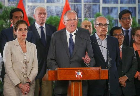 Kuczynski Se Enfrenta Al Congreso Peruano Que Pide Su Renuncia Por El