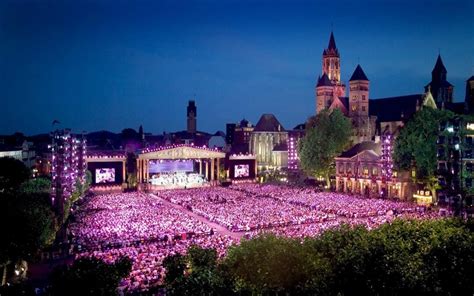 Andre Rieu Vrijthof Concerten Maes Staete Bed And Breakfast Maastricht