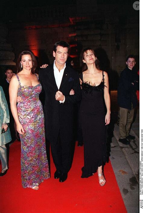 Photo Keely Shaye Smith Pierce Brosnan Sophie Marceau Pour L Avant