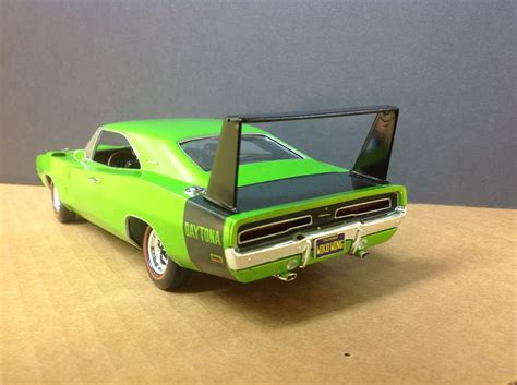 1969 Dodge Charger Daytona 2n1 Plastic Model Car Kit 1 25 Scale