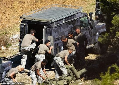 SAS Australia Sam Burgess Strips NAKED In Front Of His Fellow Recruits