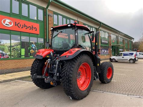 George Browns Kubota M6122 Tractor NEW George Browns