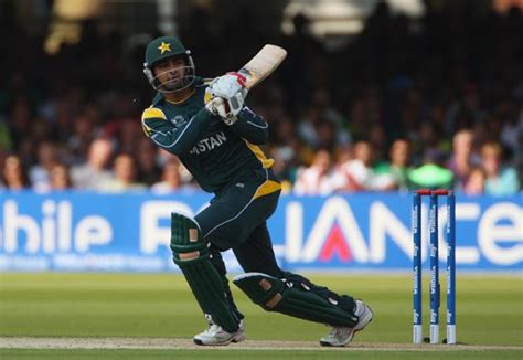 pakistan batsman shahzaib hasan suspended  psl spot fixing scandal