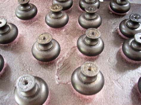 Painting Knobs Oil Rubbed Bronze |The Domestic Domicile