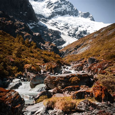 Download wallpaper: Mount Aspiring National Park, New Zealand 2224x2224