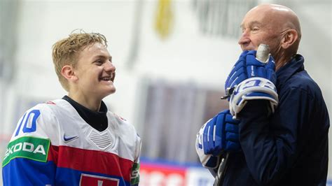 Šéfa HK Nitra na drafte NHL potešili Šimon Nemec aj Adam Sýkora SPORTNET