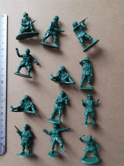 US WW2 PARATROOPERS Infantry Army Men 45Mm Lot G526 EUR 3 90