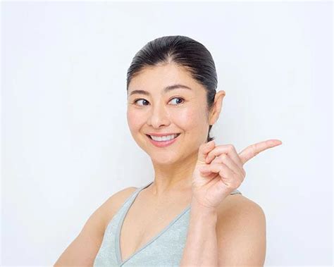 真顔が不機嫌に見えてない？ 口角をグッと引き上げて美しい逆三角形唇を目指す「顔筋トレ」（画像2 25） レタスクラブ