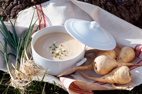 La recette originale de velouté de panais de Cyril Lignac