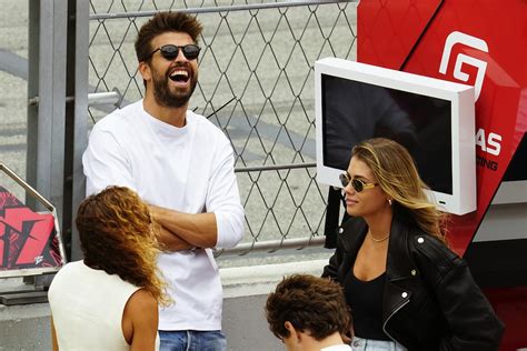 Así Ha Cambiado El Look Clara Chía Desde Que Gerard Piqué La Presentó