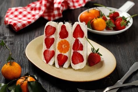 Peluang Usaha Fruit Sandwich Dan Rincian Modalnya Magnate