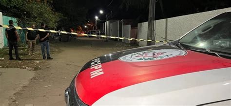 Grupo armado invade casa e mata adolescente e motociclista na Paraíba