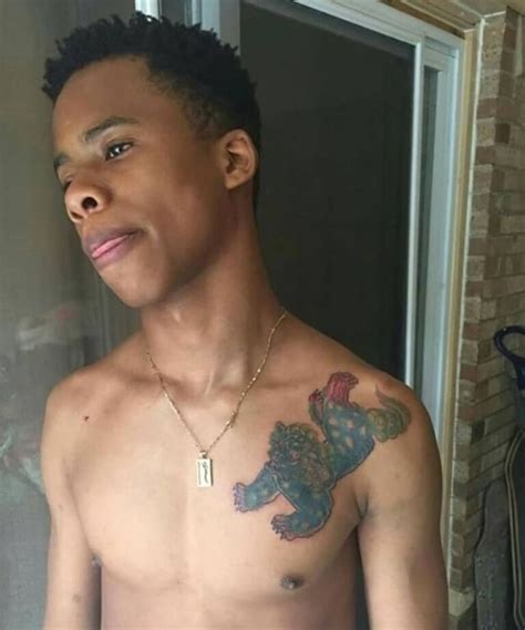 Pin De Paulo En TAY K Clavo Fashionista Pensamientos