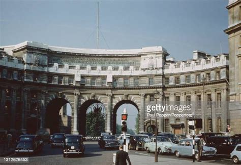 Admiralty Arch On The Mall Photos And Premium High Res Pictures Getty Images