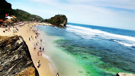 Pantai Gunung Kidul Yang Menarik Dan Punya Keunikan Tersendiri