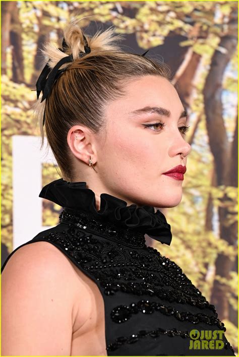 Florence Pugh Zach Braff Reunite At A Good Person Premiere Photo