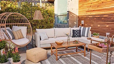 The Types Of Patio Chairs Every Home Needs