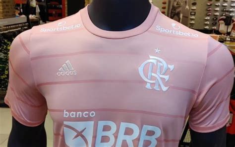 Flamengo Anuncia Venda De Camisa Em Homenagem Ao Outubro Rosa