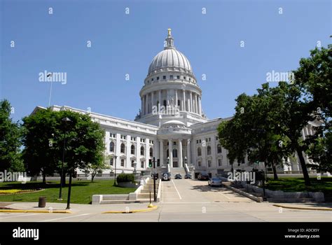 The State Capitol Building At Madison Wisconsin Wi Stock Photo Alamy