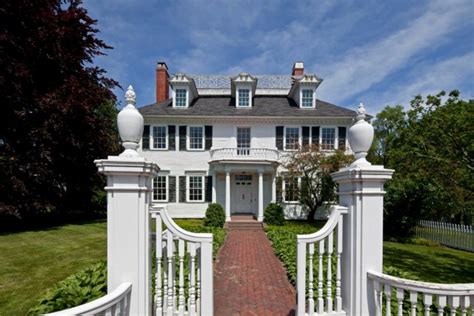 10 Historic Homes In New Hampshire to Visit