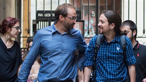 Un Ex Miembro De Podemos Acusa A Pablo Iglesias De Aliarse Con