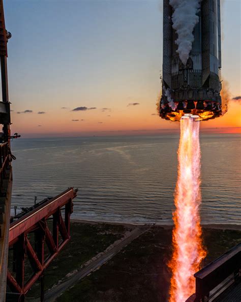 spacex catches super heavy booster   starship launch