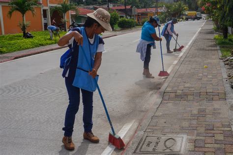 Iniciamos La Semana Con Labores De Limpieza En 11 Calle