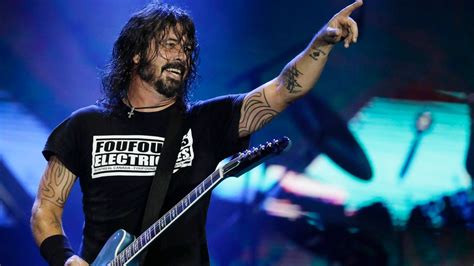 Foo Fighters pull out of festival after Dave Grohl scandal | Ents ...