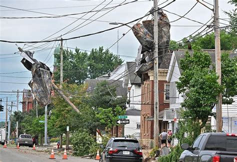 Storms Flood The Ozarks And Strand Drivers In Toronto New York Town Is