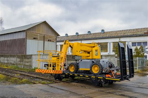 rail road platform   load capacity    kuca group