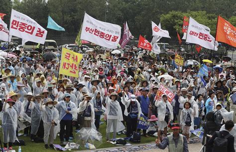 數千民眾首爾示威 抗議美強迫部署薩德