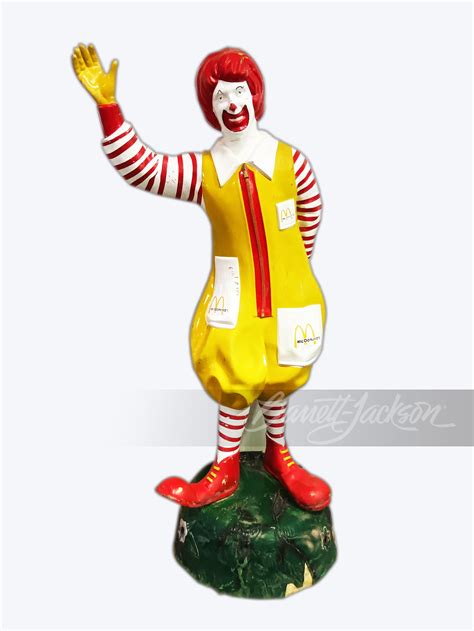 VINTAGE RONALD MCDONALD STATUE