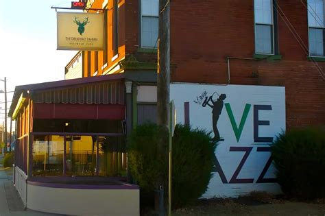 17 Best Restaurants in Evansville, IN [2023 Updated]