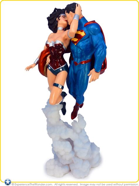 Dc Collectibles Dc Comics The New Statue Superman Wonder Woman