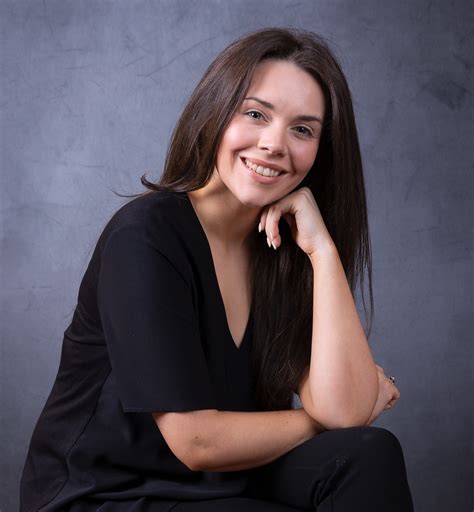 Unleash the Talent: Meet StageIt's Breakout Nova Artists 10