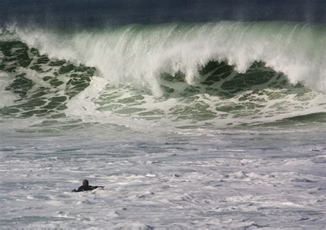 Big Surf at Ocean Beach, Sunset Cliffs in San Diego - San Diego Beaches Guide