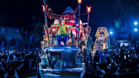 Parc Astérix Le Défilé Gaulois de Noël 2022 YouTube