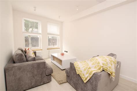 2 Bedroom Ground Floor Flat Let In London Sw8