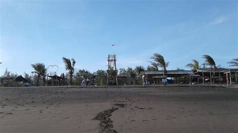 Suasana Baru Di Pantai Jetis Purworejo YULIANTIKA